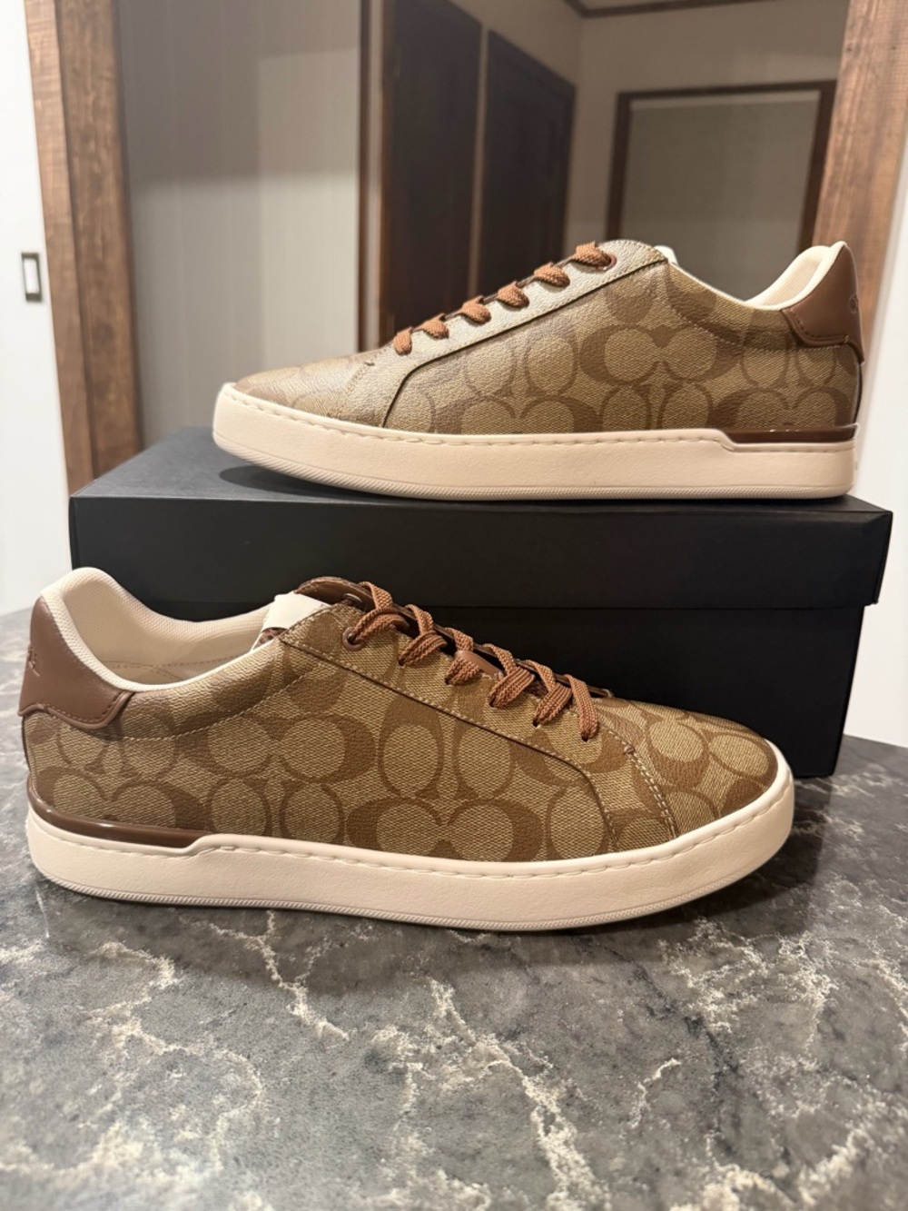 NEW IN BOX Coach Clip Signature Low Top Sneaker (Khaki/Saddle) - Picture 1 of 6